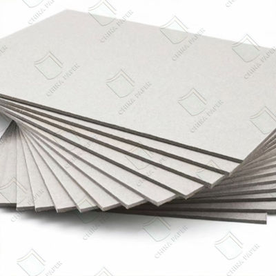 calidad Cartón gris de 300-1000 g/m² con superficie lisa y alta rigidez para cajas de embalaje fábrica