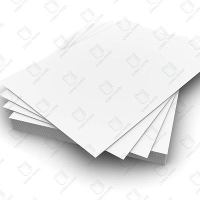 Un buen precio. 100% Pulpa de madera Matte Brillante C2S Art Board 170-350gm Para la impresión de envases en línea