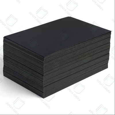 Un buen precio. 100% de pulpa virgen de cartón negro de alta rigidez 120 gm-450 gm personalizable en línea